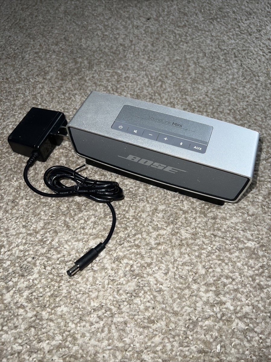 Bose SoundLink Mini Bluetooth Speaker - Silver All Metal Bose SoundLink Mini Bluetooth Speaker - Silver All Metal