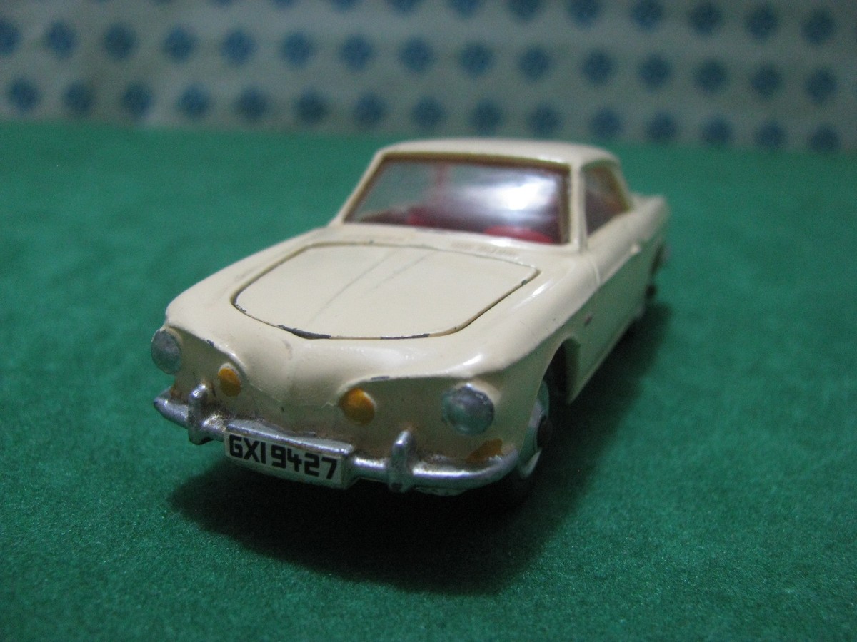 Vintage - VOLKSWAGEN 1500 Karman Ghia - 1/43 Corgi Toys 239