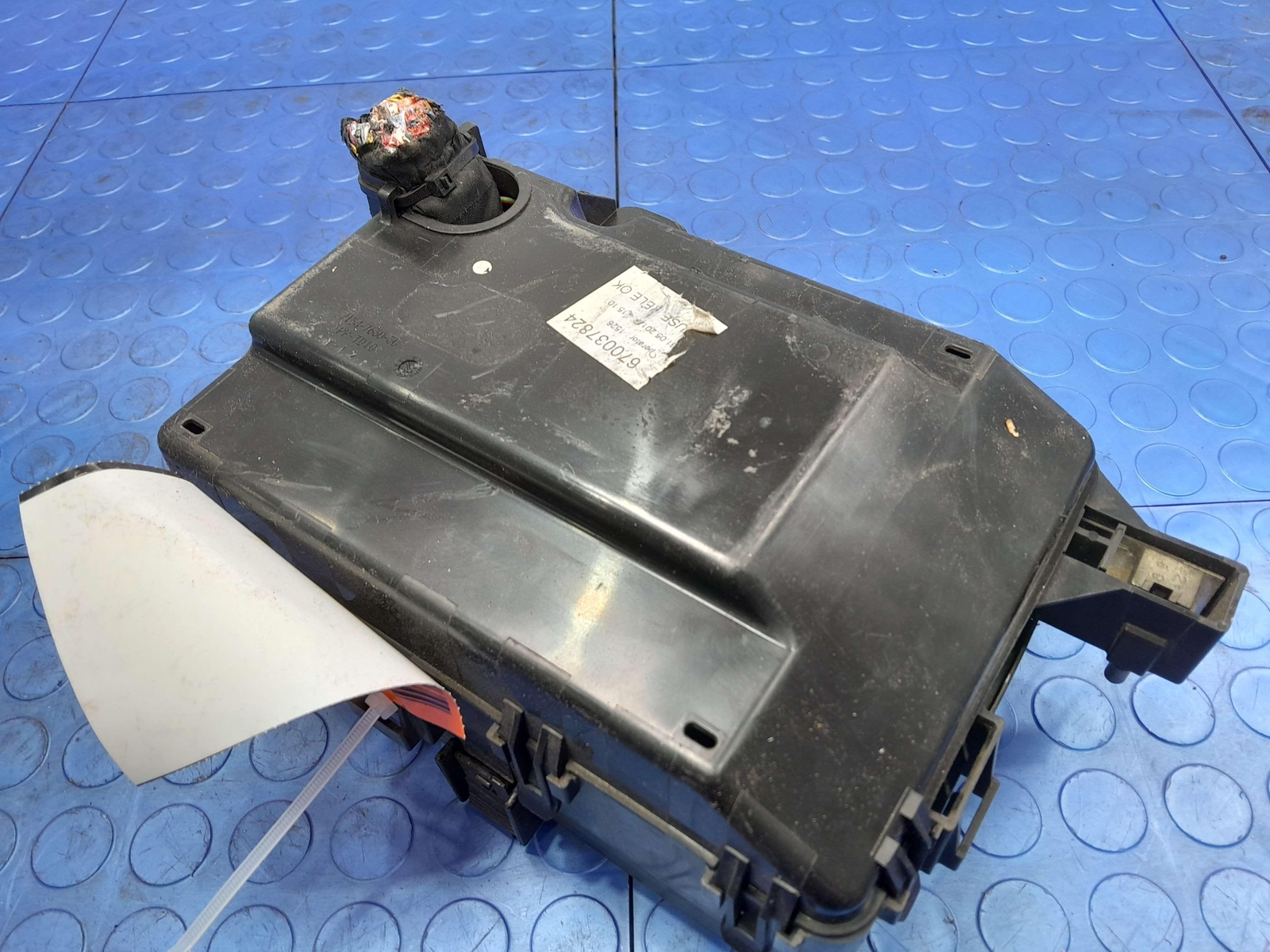 2017-2024 Maserati Ghibli Engine Fuse Box Relay Junction Block OEM 650011817