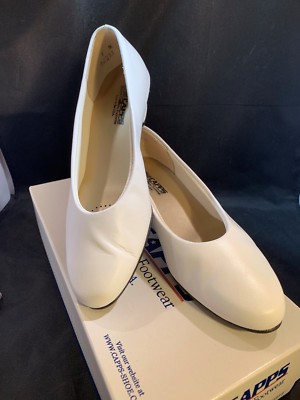 capps dress pumps