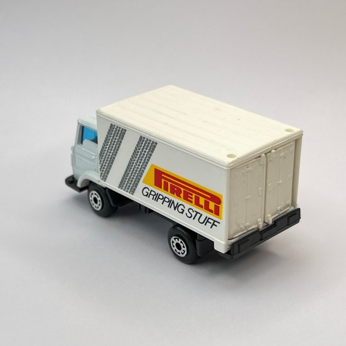 Matchbox MB 72 Dodge Commando Pirelli Gripping Stuff carrocería blanca como nuevo - Imagen 4 de 7