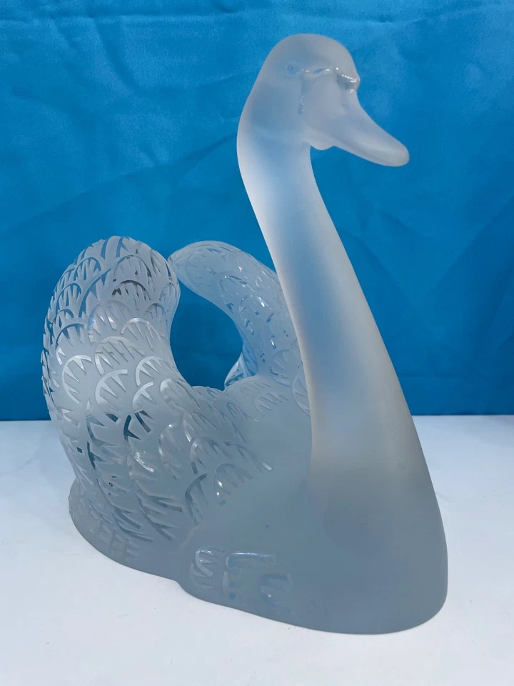 LALIQUE CRYSTAL SWANS THE RARE PAIR SIGNED ECCL COND STUNNING 14 & 11" 18 & 20LB - Image 3 of 4