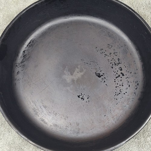Vintage Wagner Ware Sidney-O #8 Cast Iron Skillet 1058M 10" dl - Picture 8 of 10