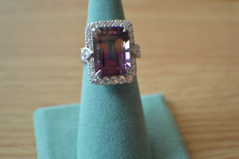 Anillo de platino/moissanita Anahi premium de 14,40 quilates sobre plata fina talla 7 Foto 3 de 4