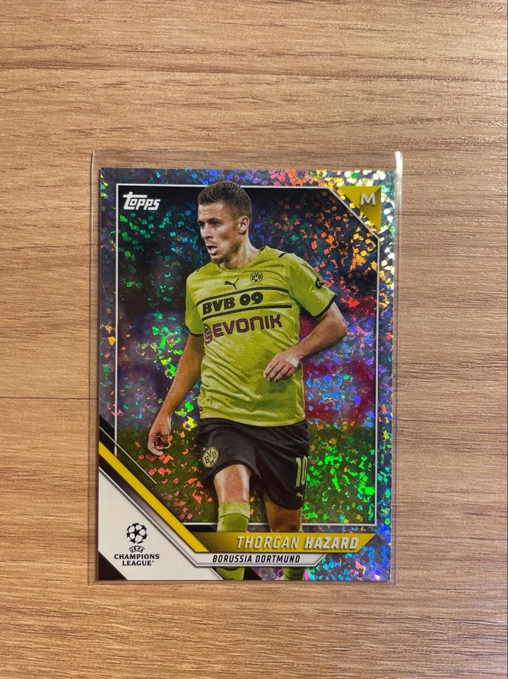 2021-22 TOPPS CHAMPIONS LEAGUE THORGAN HAZARD SPARKLE FOIL PARALLEL #27 DORTMUND - Image 3 of 4