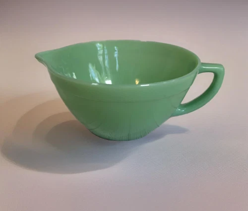 Fire King Jadeite Glass Batter Mixing Bowl W Handle Spout Vintage Milk Green 7½”