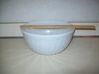 Vtg Anchor Hocking Fire King  White Milk Glass Swirl Nesting 9" Mixing Bowl NICE