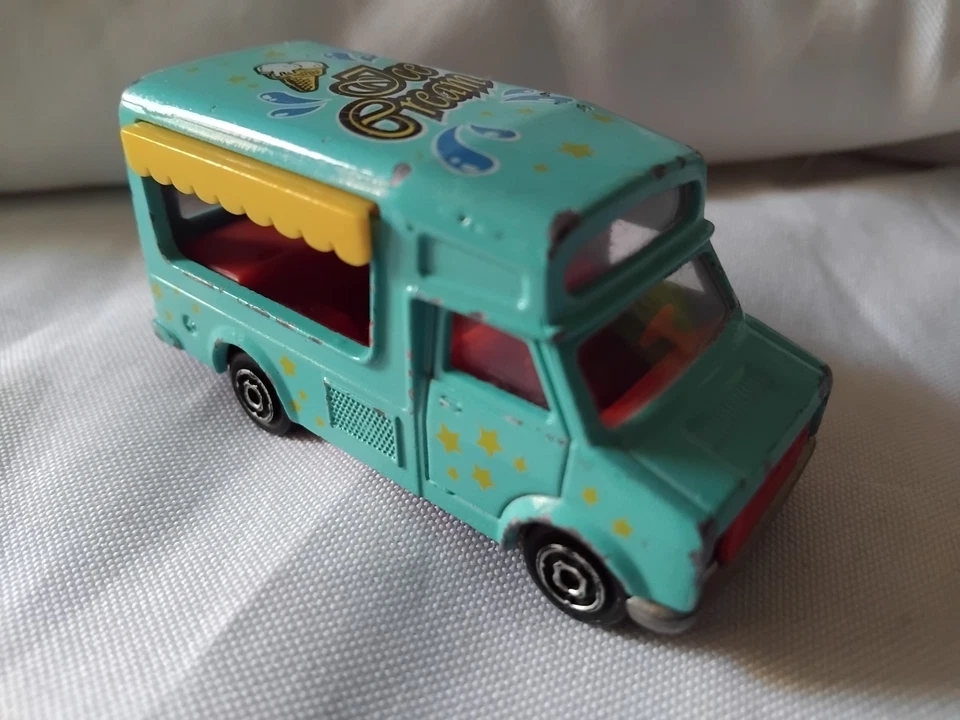 Majorette Fourgon ICE CREAM 1/67 - Photo 1/4
