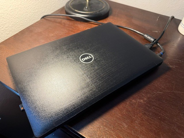 Dell Latitude 7490, 14-Inch Laptop, with Intel Core i7 8th Gen., 500 GB SSD (Solid State Drive), Windows 11 Pro