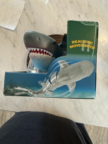 TERRA by Battat Realistic Great White Shark Radio Control (65 Foot Range) NIB - Picture 5 of 6
