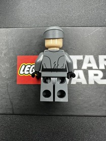 Lego Imperial Officer 75055 Captain - Commander Star Wars Minifigure