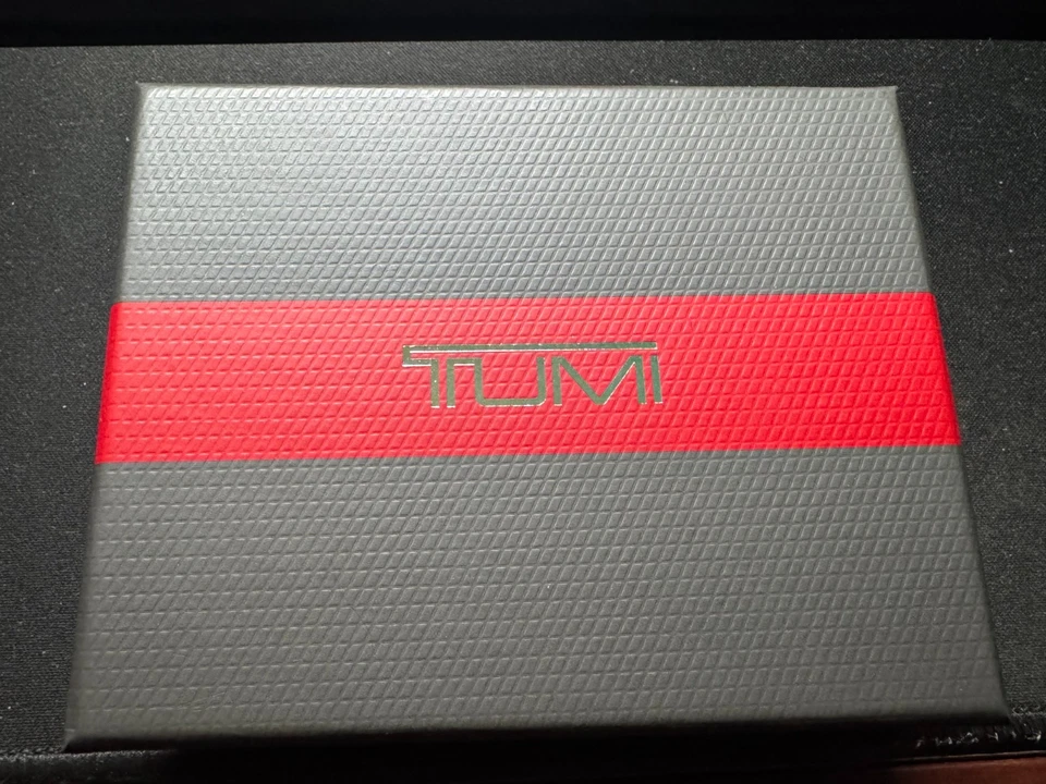 Cartera Tumi Ballistic Nylon Alpha SLG Negra Plegable en L con Bloqueo de Identificación Foto 4 de 4