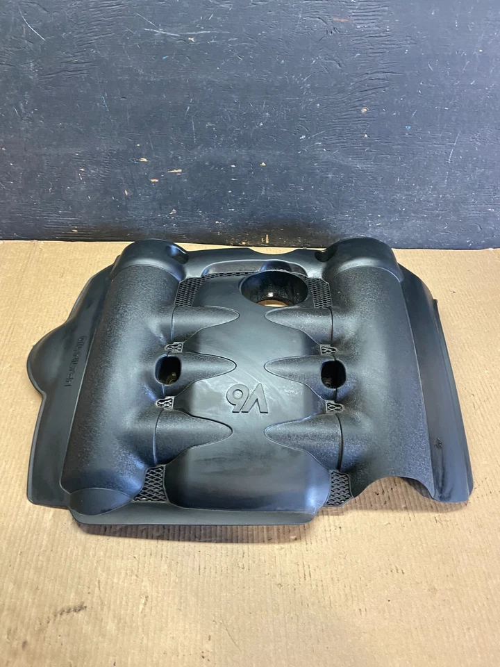 Крышка двигателя 3,8 л 2006–2008 Kia Sedona V6 N8266 л. с. - Изображение 2 из 4