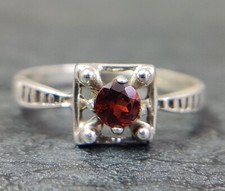 Natural Red Garnet Round Cut Gemstone Ring 925Sterling Silver Handmade Jewellery
