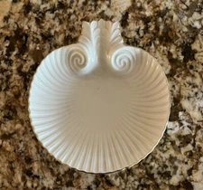 Lenox Aegean Shell Trinket, Candy Or Nut Dish With 24 Karat Gold Rim