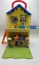 CoComelon Deluxe Pop n' Play House Transforming Playset Home With Figures