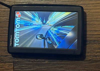 TomTom 4EN52 Z1230 Touch Screen GPS Navigation