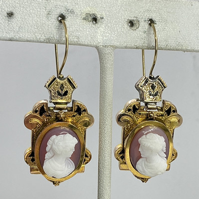 VICTORIAN CLASSIC HARDSTONE CAMEO EARRINGS 14K