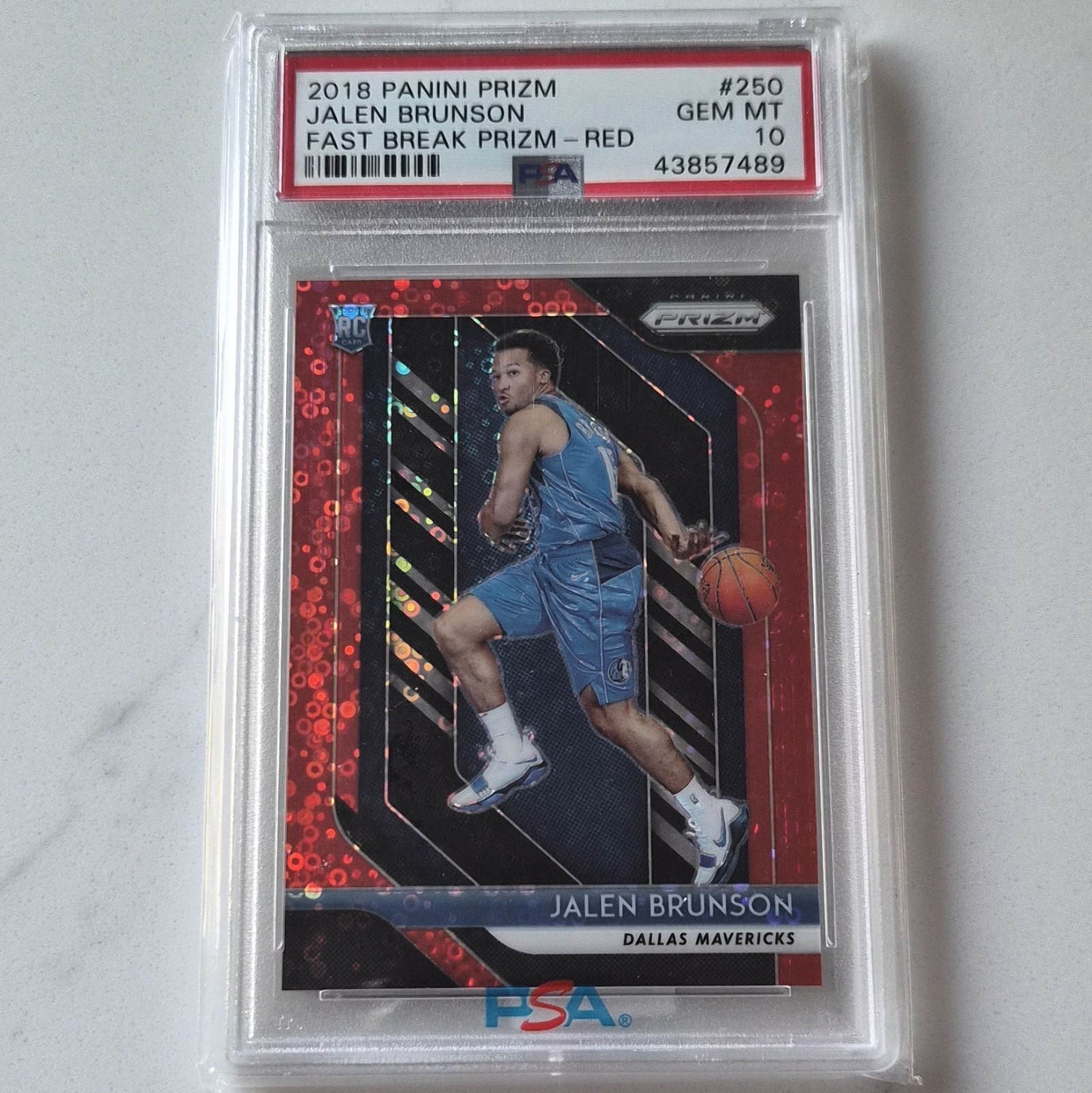 2018-19 PANINI PRIZM #250 JALEN BRUNSON FAST BREAK RED RC /125 PSA 10