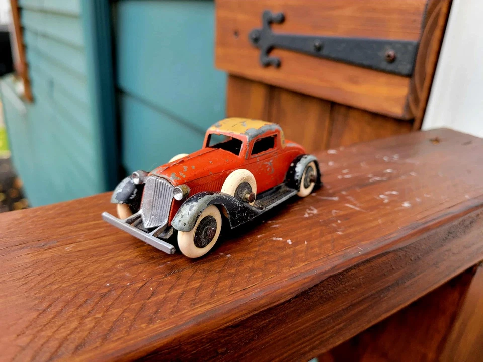 Vintage 1933-1939 Tootsietoy Graham 6 Wheel Convertible Coupe No. 0614 Toy Car - Image 2 of 4