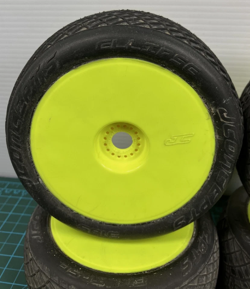 JConcepts 1/8 Buggy Tires on Yellow Dish Wheels 17mm Hex Set of 4 Blue Compound - Image 2 of 4