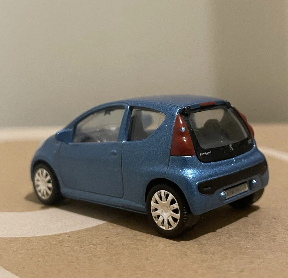 Modellino Norev Peugeot 107 Blu 1:64 3 Inches - Eccellente Stato - Immagine 4 di 4