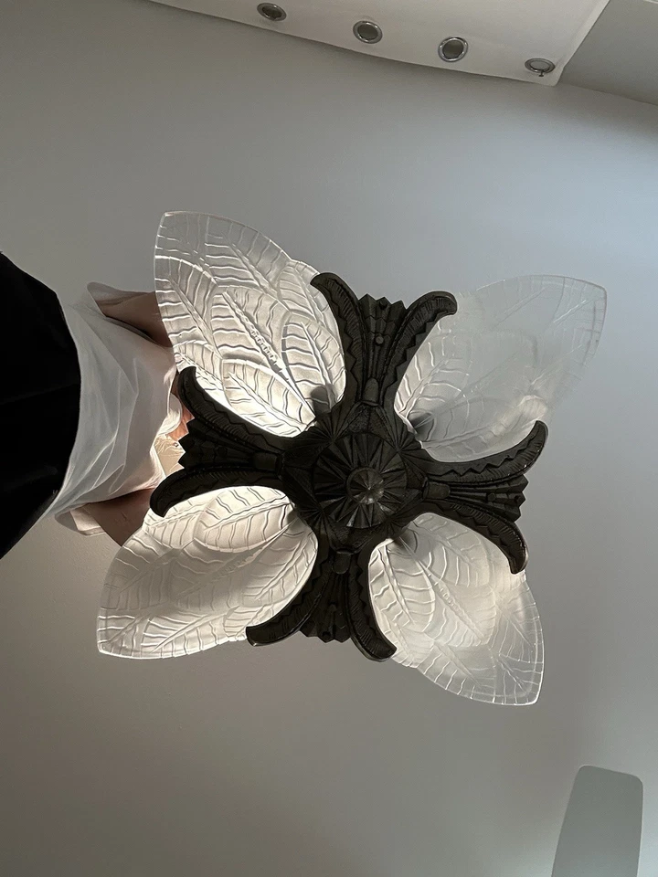 Lámpara de araña francesa Art Deco vintage de los años 30 4 luces con motivo de hoja Foto 4 de 4