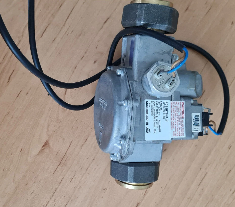 Robertshaw Grayson Gasarmatur Gaskombiregler U7010 DERHC-  S7A - Изображение 3 из 4