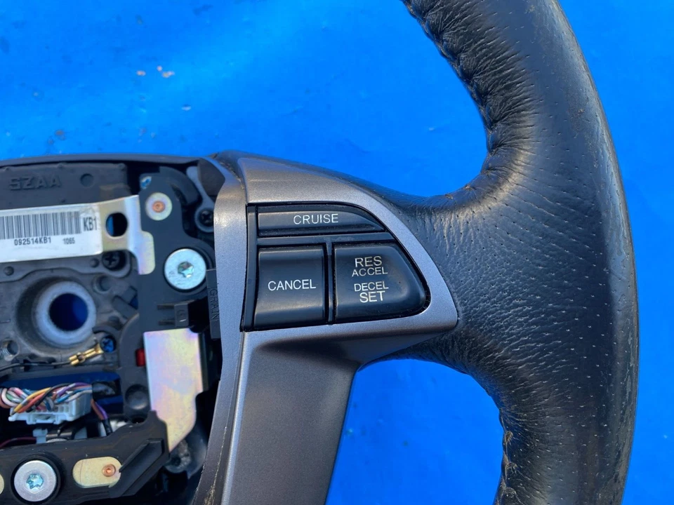 GENUINE 2011-2017 HONDA ODYSSEY  STEERING WHEEL W/ CRUISE CONTROL SWITCH OEM - Image 4 of 4