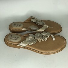 Born Sandals Flip Flops Women Size 8M Gold Leather Strappy Comfort Walking