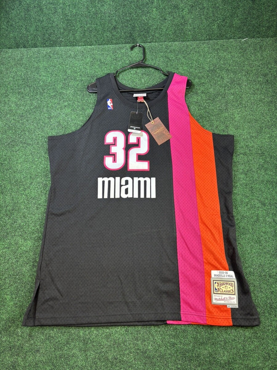 Mitchell & Ness Mens 2005-06 Shaq O'Neal #32 Miami Heat