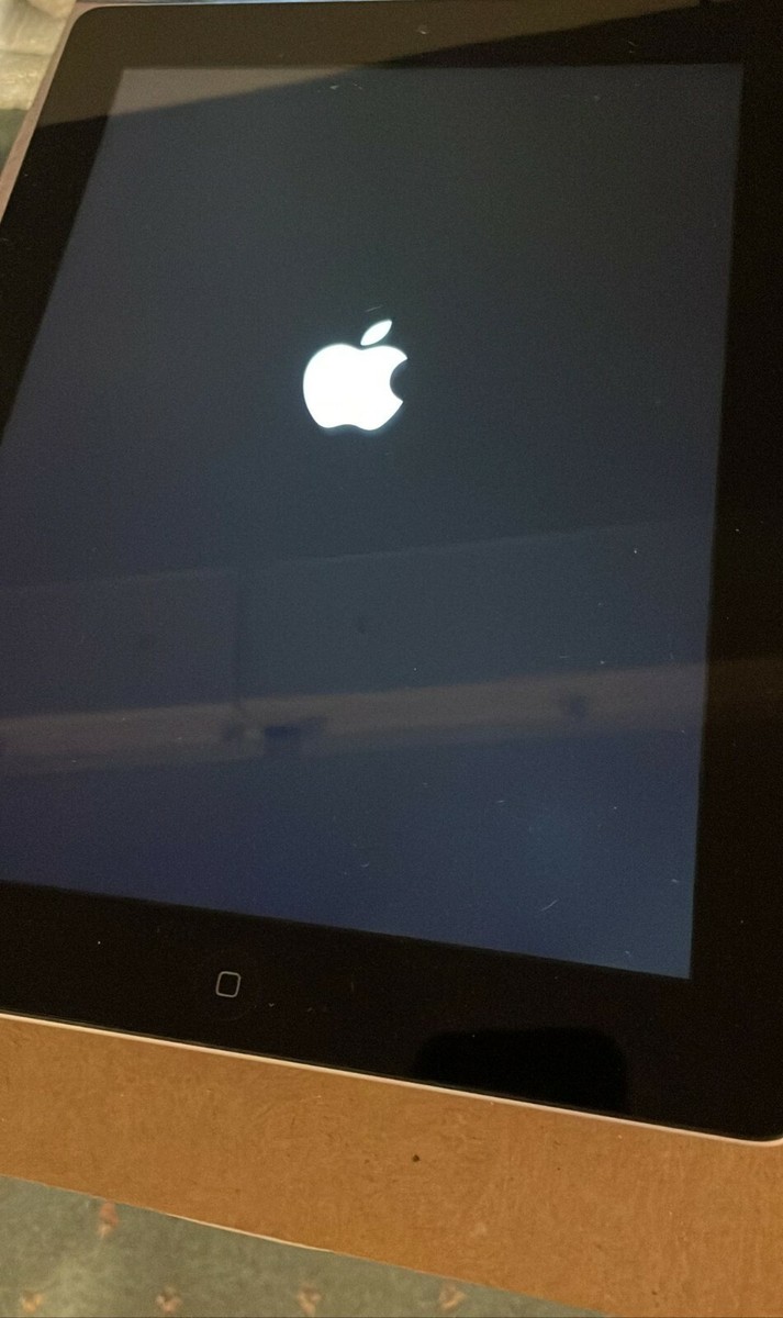 Apple iPad 2nd Gen. 16GB, Wi-Fi, 9.7in - Black , GOOD SCREEN