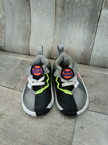 Nike Lebron 18 Space Jam Bugs Vs Marvin Schuhe DJ3762-005 KLEINKIND Größe 4c - Bild 2 von 10