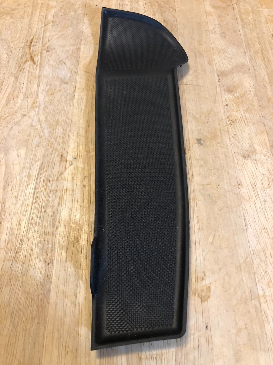 2021-2023 Tesla Model 3 OEM Right Pax Door Panel Mat 1085156-00-D