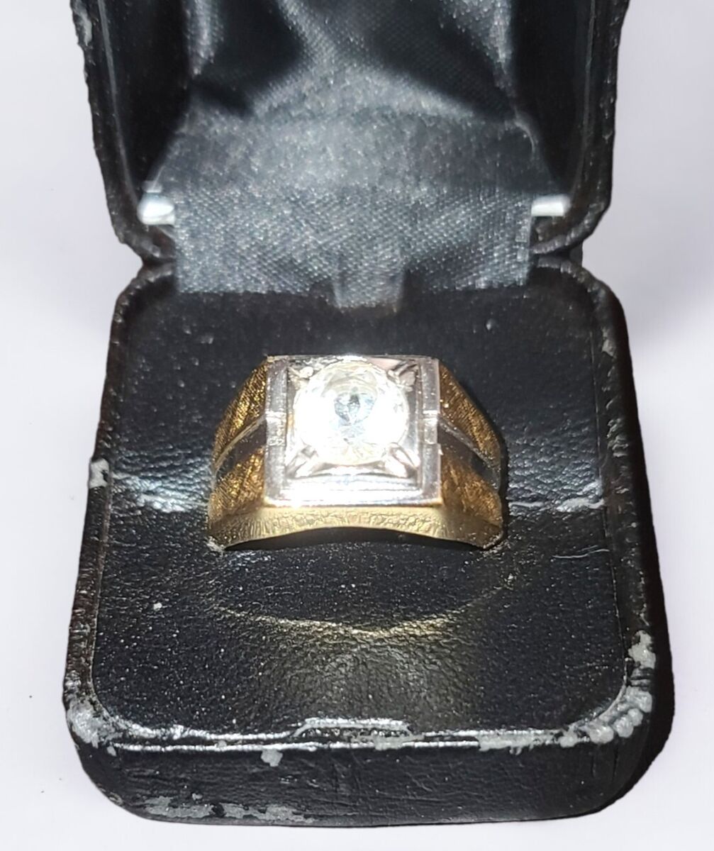 Vintage 18KT Gold HGE Stamped & Cubic Zirconia Ring Size Vintage 18KT Gold HGE Stamped & Cubic Zirconia Ring Size