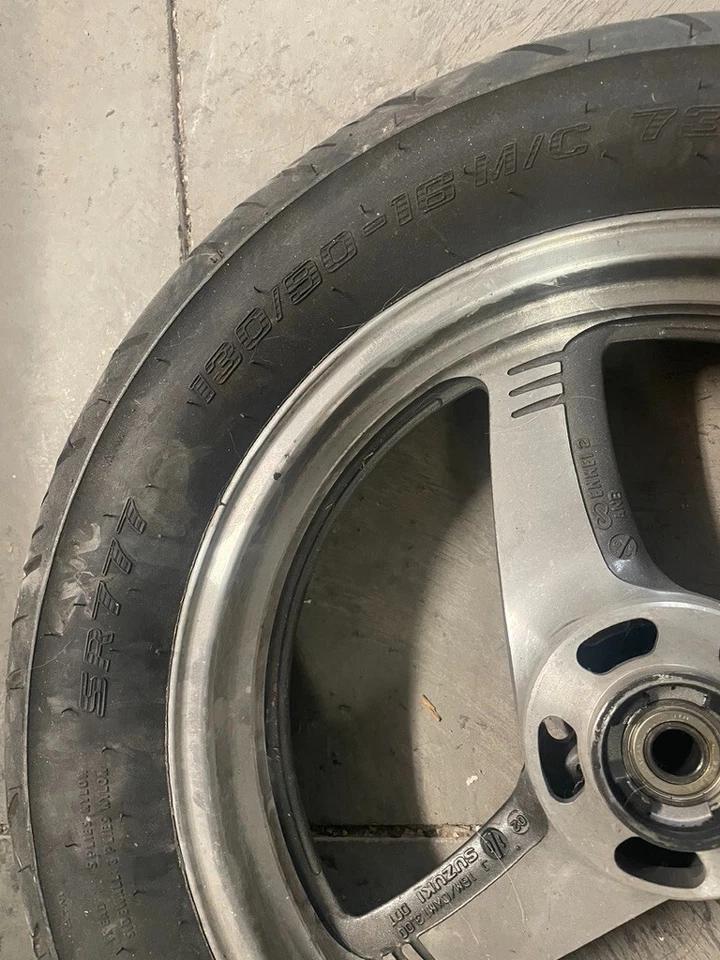 Llanta delantera Suzuki Marauder VZ800 VZ 800 2003 130/90/B16 16" 2004 Foto 2 de 4