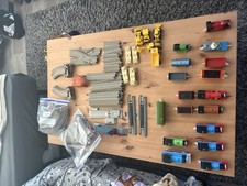 Thomas  Friends Mixed Lot Plastic Train Set w/ Track, Locomotive, Tender, Car