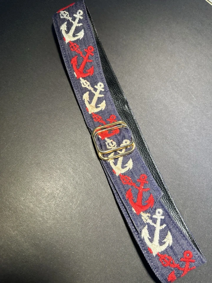 Cinturón reversible de mezclilla bordado ancla rojo blanco para mujer talla M usado Foto 4 de 4