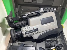 SONY CAMCORDER KIT WITH ACCESSORIES, MODEL AG-195MP, COMPLETE WITH CASE CABLES