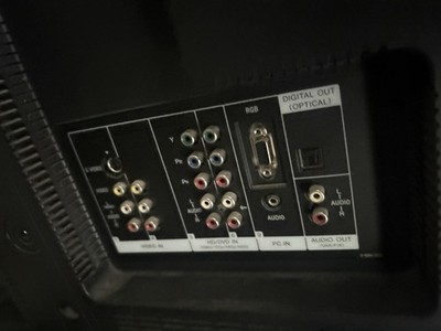 Vintage TV Sony Bravia Engine Pro XBR 2006 Model kdl-46xbr2 Works