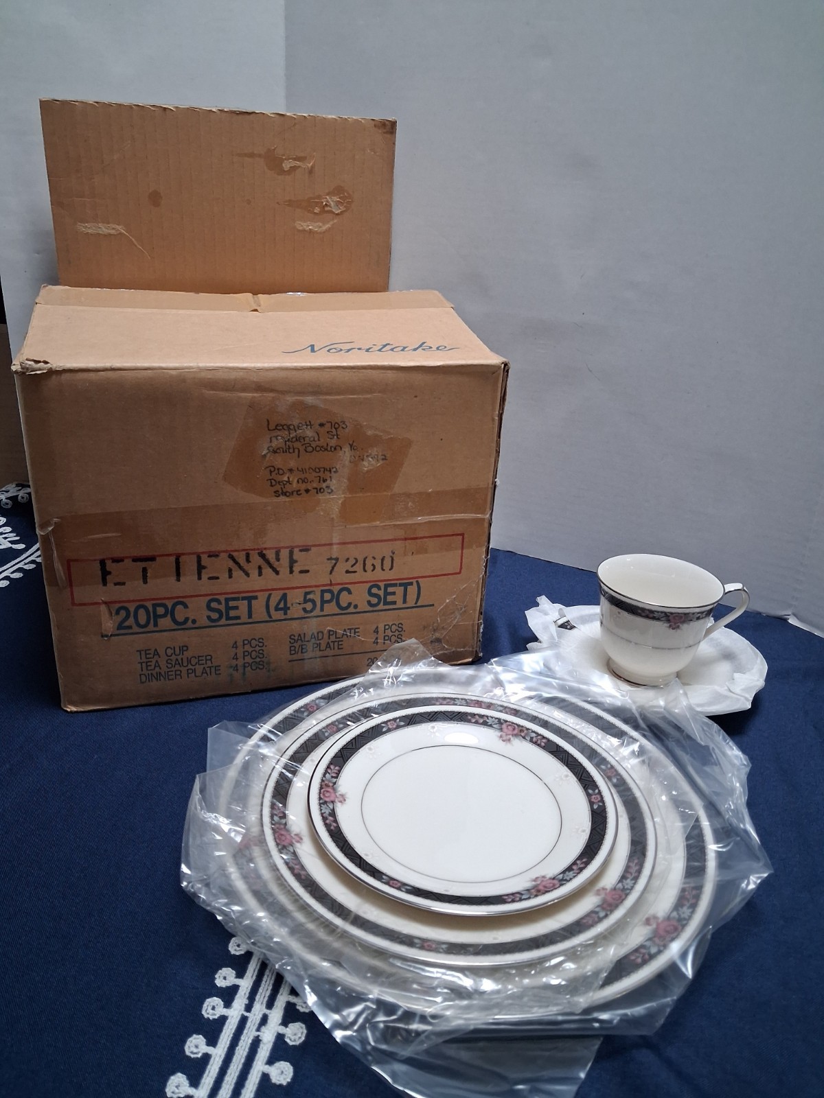 20 Pc. 5 Place Setting Noritake Etienne 7260 - Plates, Cups & Saucers New In Box