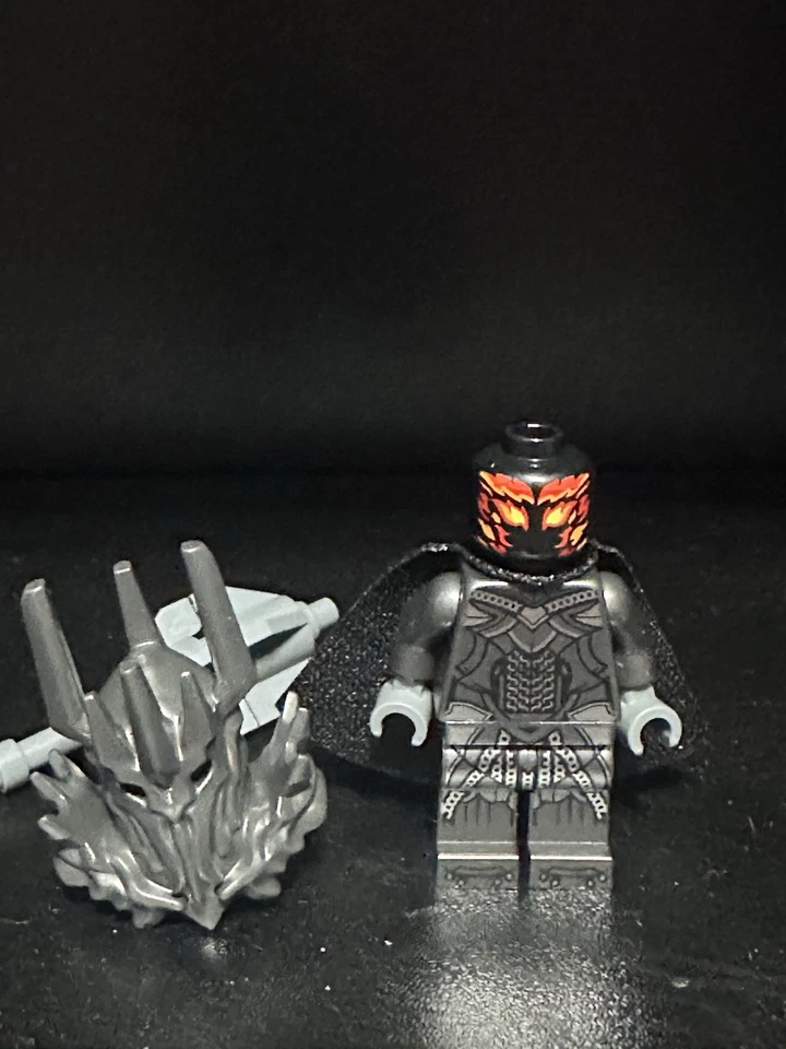 LEGO Lord of the Rings Sauron Minifigure 10333 Barad-dur - Image 2 of 3
