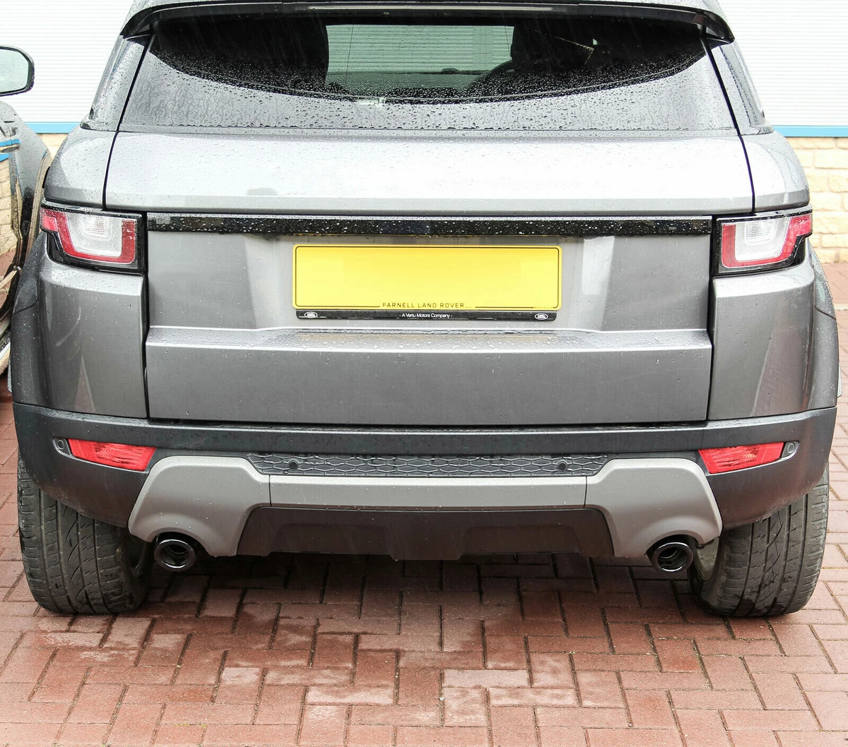 Range rover evoque exhaust outlet