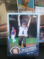 2015 Topps Chelsea Handler #FP-20 First Pitch Chicago Cubs 🔥