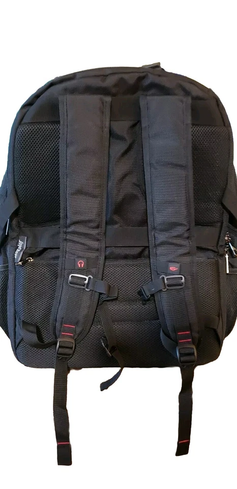 Backpack with USB Plug To Power Phone With Solar Panel - Imagem 2 de 4