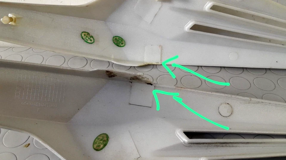 COPPIA CARENA SCOCCA FIANCATA LATERALE KEEWAY MATRIX 50 2T Foto 3 de 3