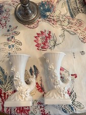 Vasi Cornucopia Vintage Bianco Floreale Made in Japan Coppia 2 Fiori Applicati