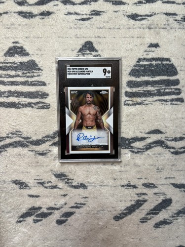 Alexandre Pantoja [Red Refractor] #MEA-APA 2024 Topps Chrome UFC Main Event Autograph card