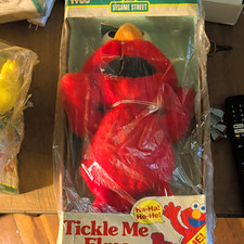 TYCO Sesame Street Tickle Me Elmo Interactive Talking Plush Large 1996 MPN 62715