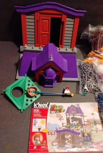 K`NEX Super Mario 3D Land Ghost House Building (near complete) w/ Manual & Box - Picture 11 of 11